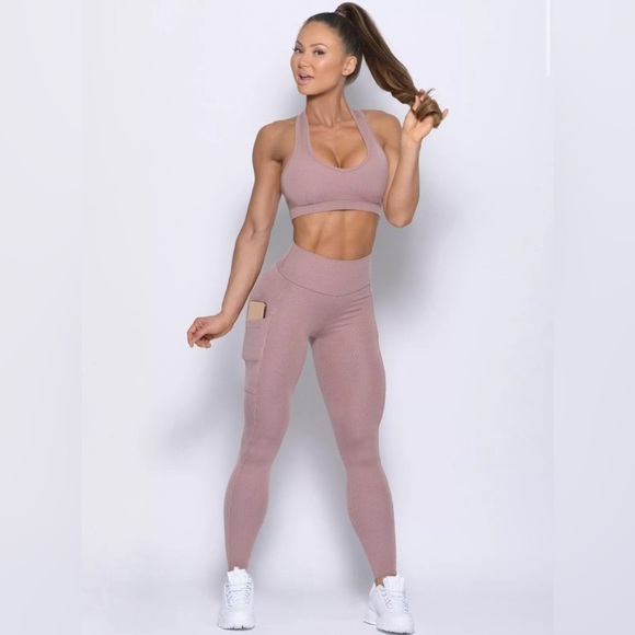 Bombshell Sportswear Sports Bra Women’s Size Medium Beige Ivory Ribbed - Picture 3 of 11